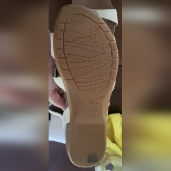DANSKO Reeta Sandals Ivory Nubuck Buckle Closure Size 39 (US 9) - Picture 8 of 10